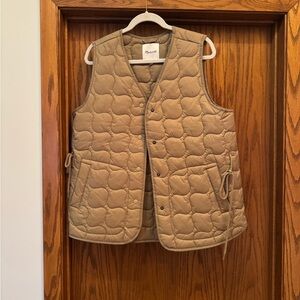 Madewell Quilted Tan Vest with Snap Front